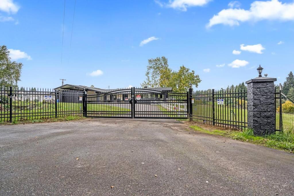 22 Acres Home With Hot Tub Minutes From Ilana Casino Ridgefield Exterior foto